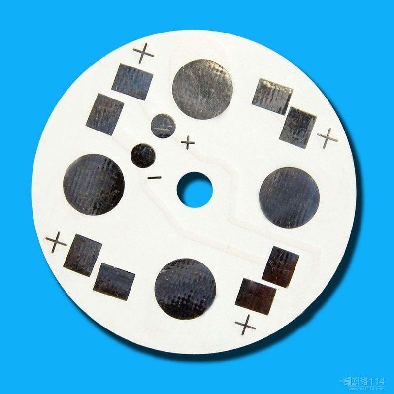 ミニ.ホールサイズ 0.2mm ENIG 自動制御アプリケーションのためのカスタマイズされた金属PCB