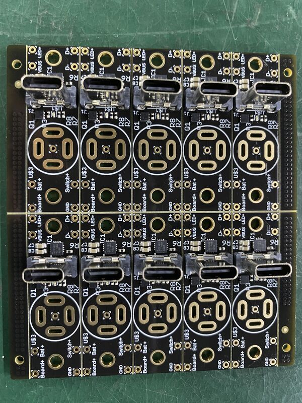 ブルーソルダーマスク カラー通信インフラストラクチャ・モジュール 安全な輸送とデータ流通を保証する外包箱