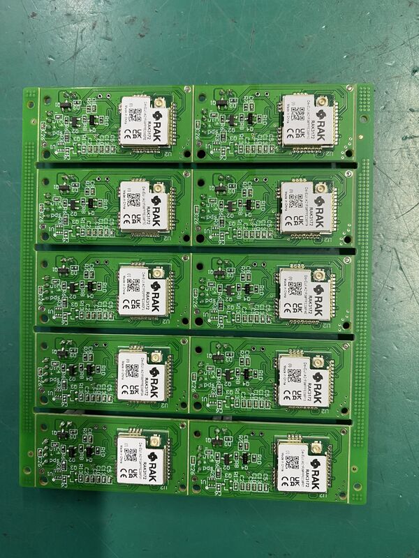 混合技術 EMS PCB 組み立て 複雑なアプリケーションのための高度な電子回路板を提供