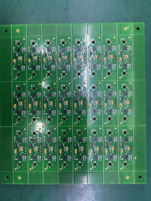 阻力制御 厚さ0.3mmから6mm,最小ボールスペース0.3mmの産業用PCB組 0.5mmより小さいピッチ サポート回路板