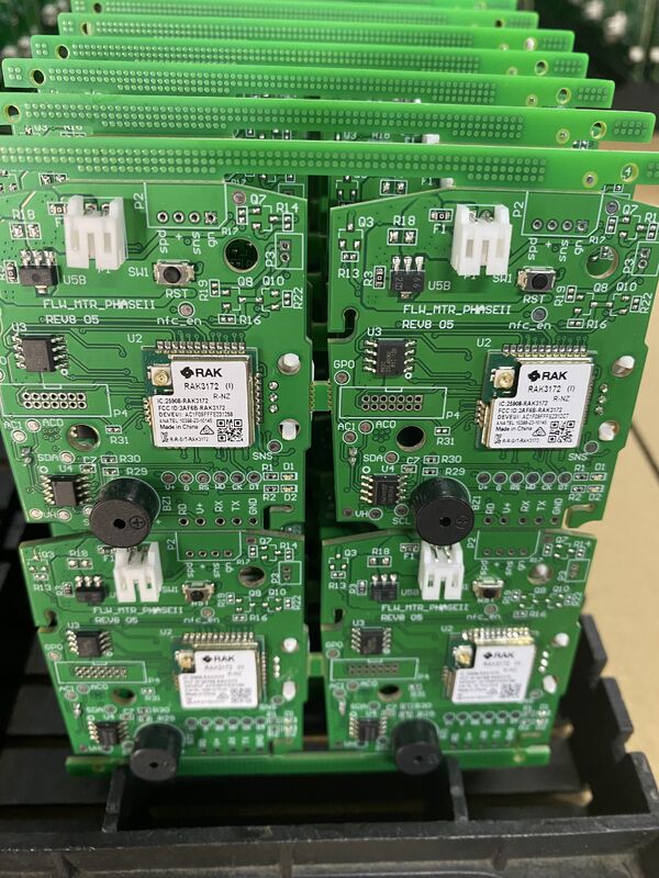 CEM-1 厚さ 0.3mm 6mm 産業用回路基板アセンブリと産業用電子機器用途向けの耐久性のあるコンポーネント